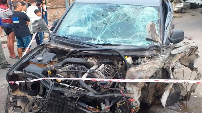 Así quedó la camioneta que le robó a la clienta.