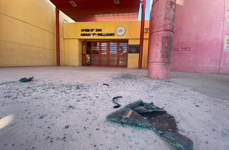 Así quedó la escuela tras los destrozos.