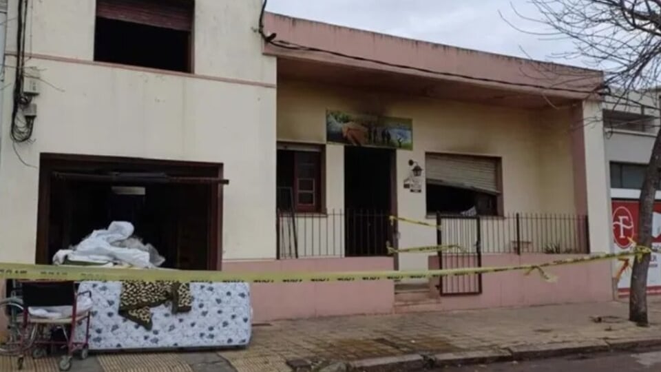 Así quedó la residencia después del incendio.