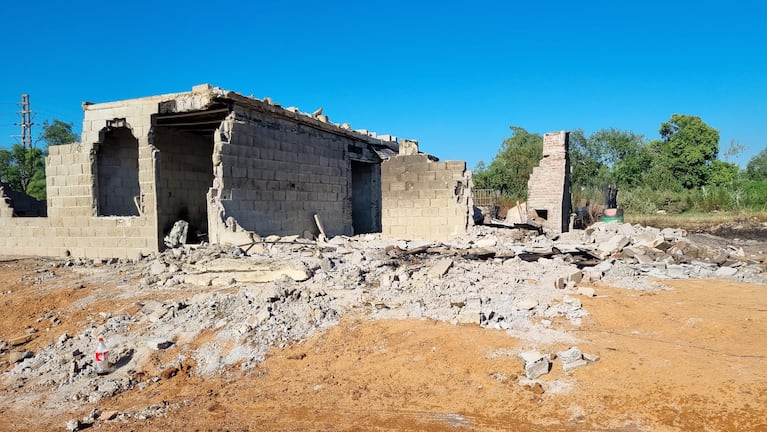 Así quedó la zona en la que explotó y se incendió un gasoducto en Villa María.