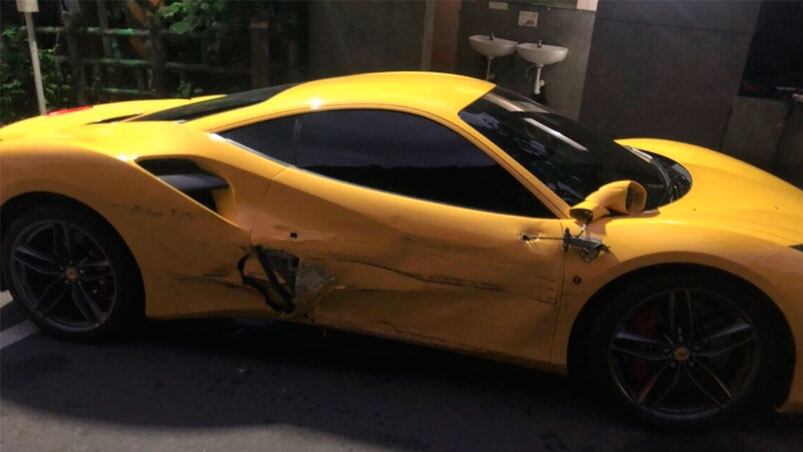 Así quedó una de las Ferrari: con su trabajo, el joven nunca podría cubrir los gastos. / Foto: New Taipei City Police