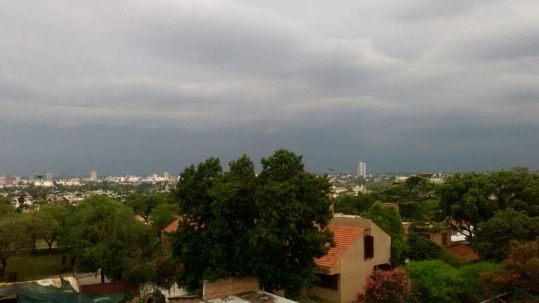 Así se veía el cielo desde la redacción de ElDoce.tv después de las 14.30.