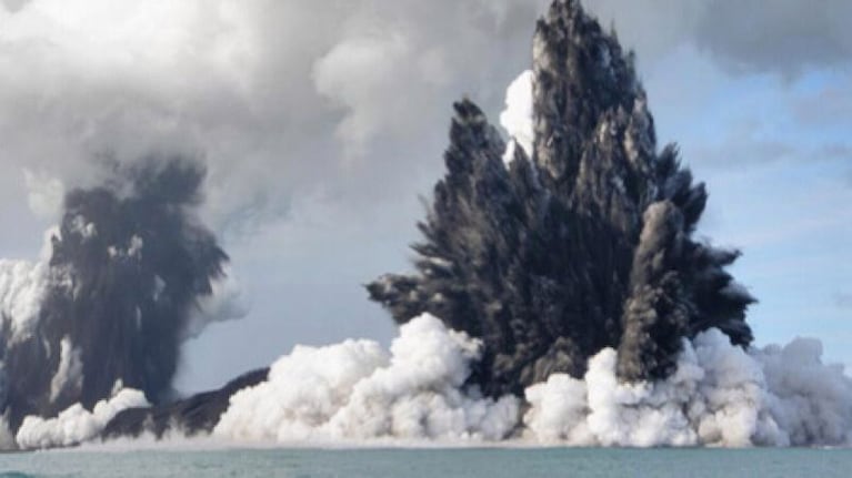 Así se vio la espectacular erupción del volcán submarino. 