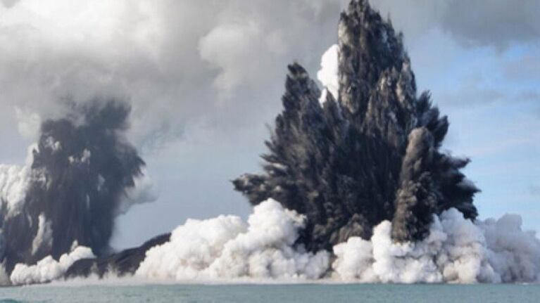 Así se vio la espectacular erupción del volcán submarino.