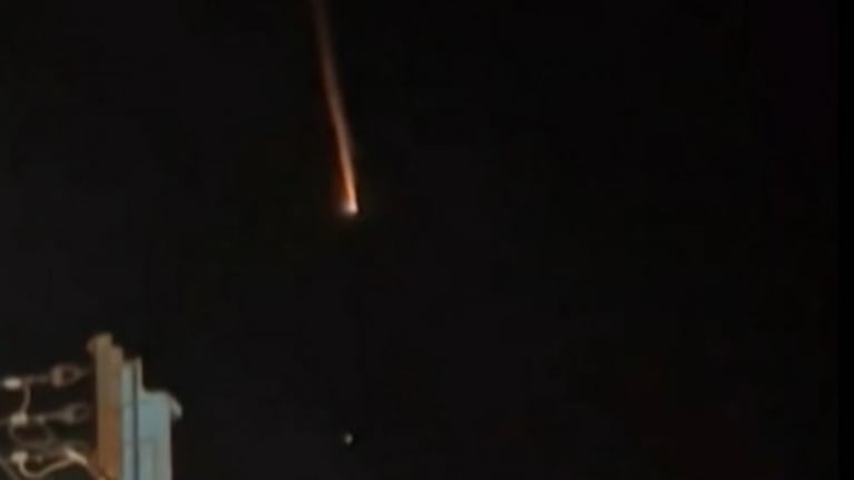 Así se vio la misteriosa luz en el cielo cordobés.