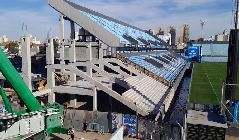 Así van las obras en la tribuna Cuellar.