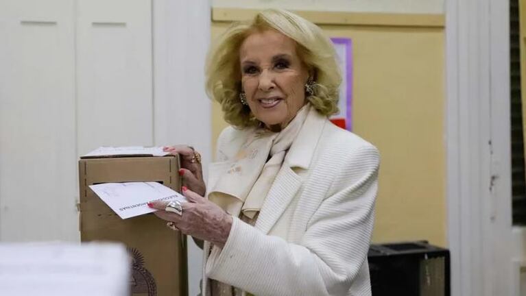 Así votaron Mirtha Legrand y otros famosos en las Paso