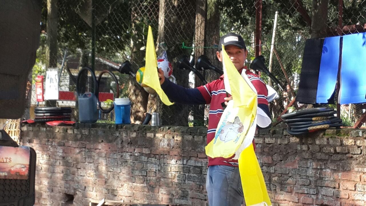 Asunción decorada con imágenes del Papa Francisco.