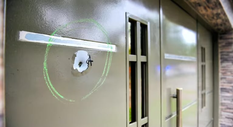 Atacaron a tiros una barbería y una bala mató a un bebé.