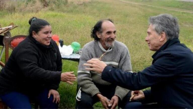 Atacaron el puesto del vendedor que visitó Macri en Rosario