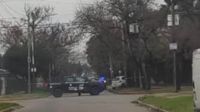 Ataque de ladrones a un policía, que se defendió y mató a uno de un tiro. Imagen: gentileza TN.