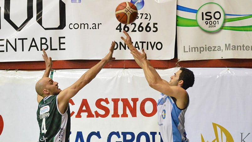 Atenas abrió la temporada con una victoria al límite en el Cerutti. Foto: Lucio Casalla / ElDoce.tv.