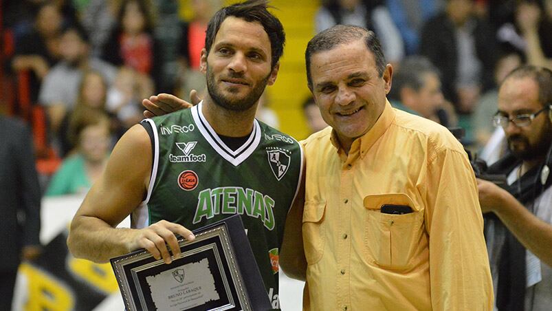 Atenas abrió la temporada con una victoria al límite en el Cerutti. Foto: Lucio Casalla / ElDoce.tv.