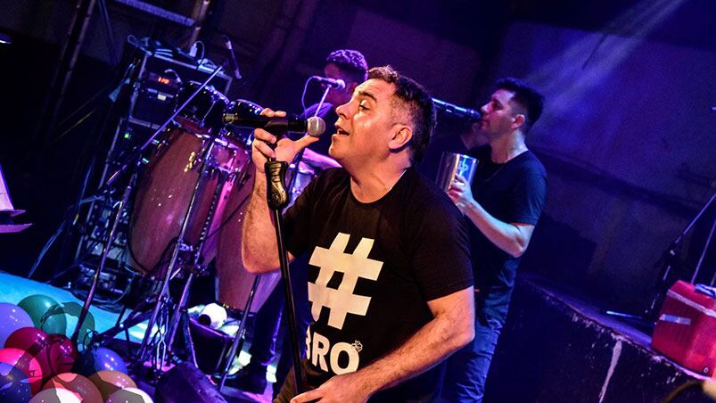Atenas bailó al ritmo del Loco.