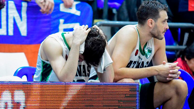 Atenas perdió y descendió por primera vez en su historia. Foto: Matías García.