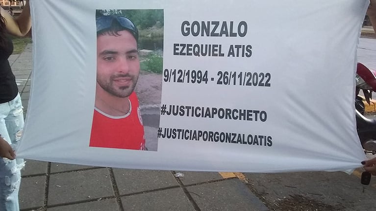 Atis fue asesinado en Laguna Larga el 26 de noviembre.
