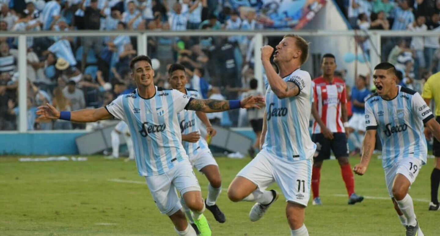 Atlético festejó con todo la victoria que los metió en la historia grande del fútbol latinoamericano.