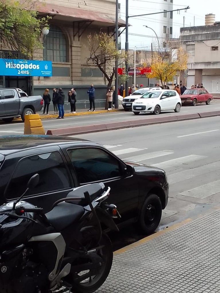 Aumento de casos de Covid: volvió la alta demanda de testeos en Córdoba