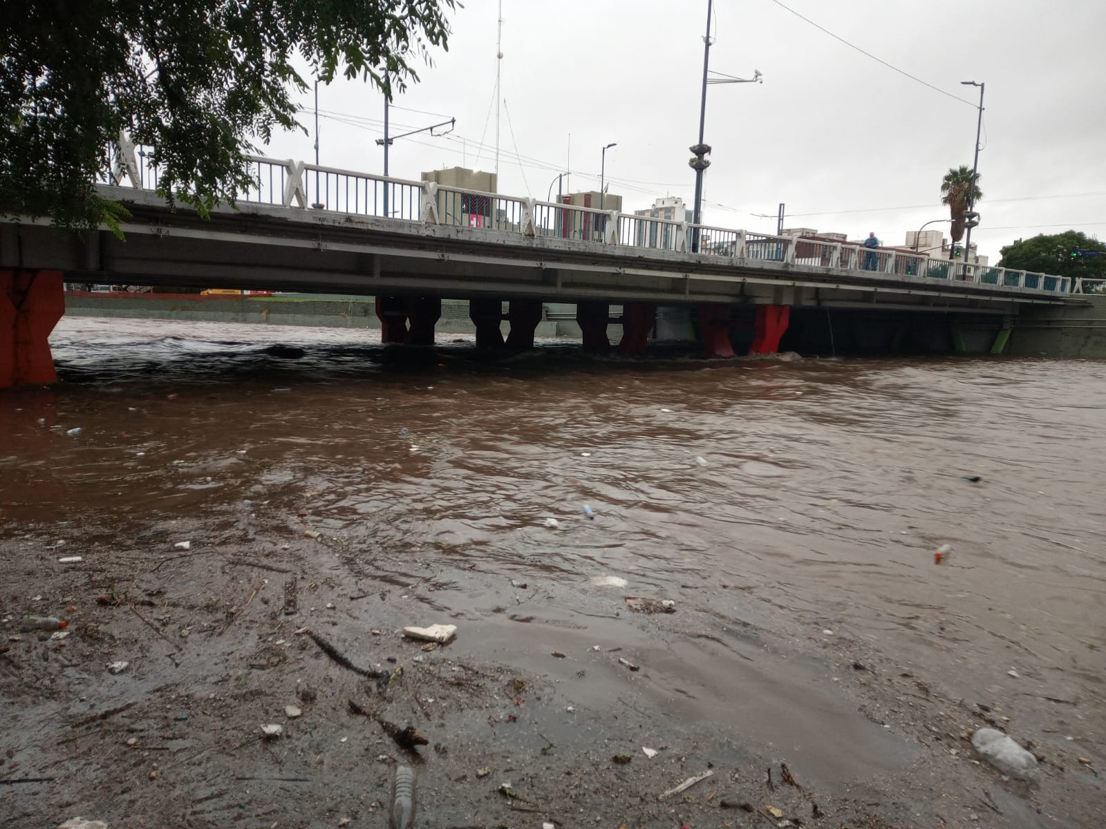 Aumentó el caudal del Río Suquía.