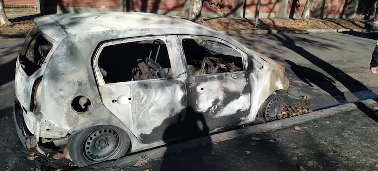auto quemado belgrano