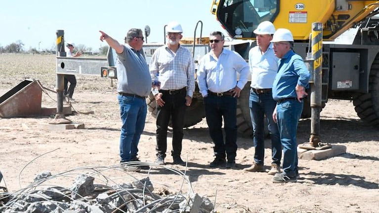 Avanza la reparación de una línea de alta tensión destrozada por un tornado