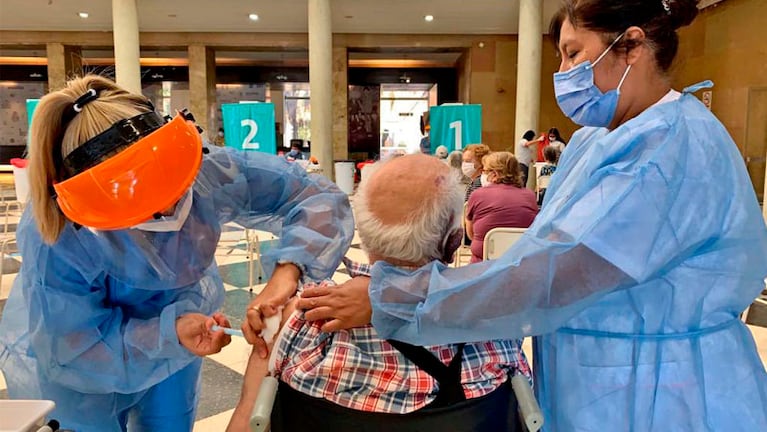 Avanza la vacunación para los mayores de 70. Foto: Gobierno de Córdoba.