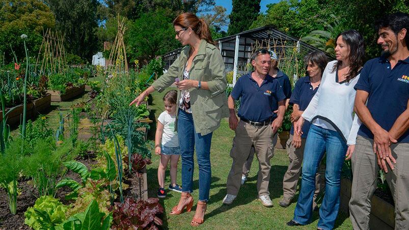 Awada mostró la huerta que armaron en la Quinta de Olivos.