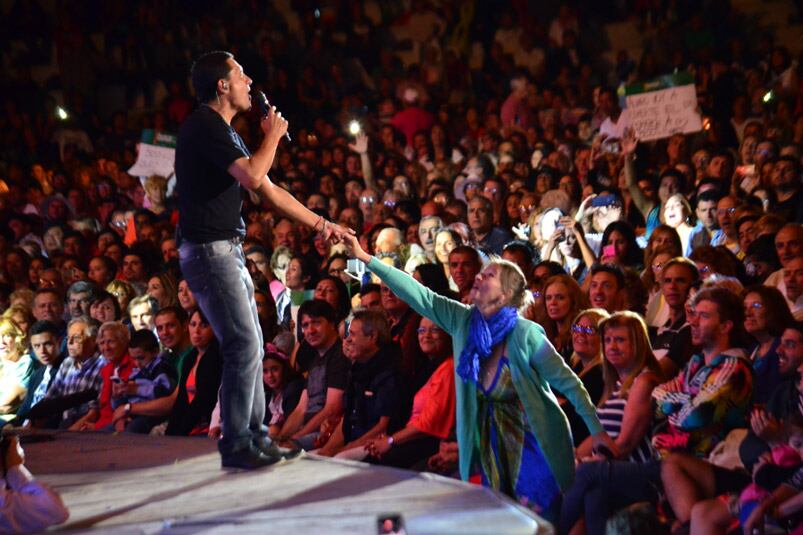 Axel fue invitado por Los Nocheros en la última noche de Cosquín 2017. Foto: Francesco Trombetta / ElDoce.tv.