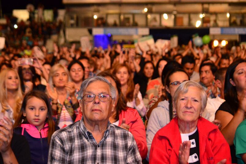 Axel fue invitado por Los Nocheros en la última noche de Cosquín 2017. Foto: Francesco Trombetta / ElDoce.tv.