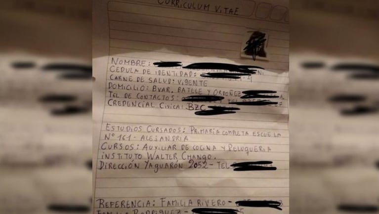 Ayudó a una mujer que le envió un curriculum escrito a mano