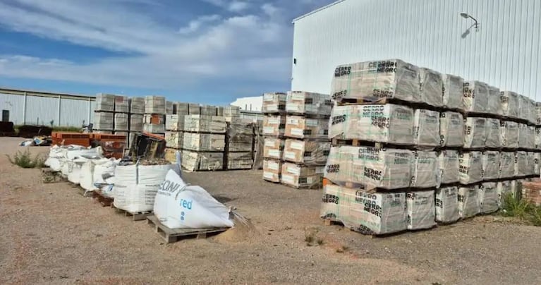 Azulejos, puertas, porcelanato y más: cómo aprovechar la subasta de materiales de construcción de Márquez