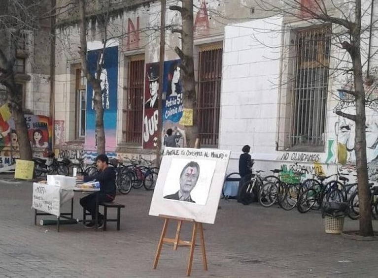 Bahía Blanca: carteles incitan matar a Mauricio Macri