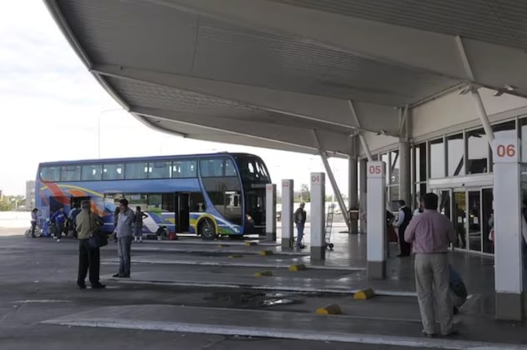 Bajó al baño en una terminal y subió a otro colectivo: su mamá se enteró cuando llegó a Córdoba