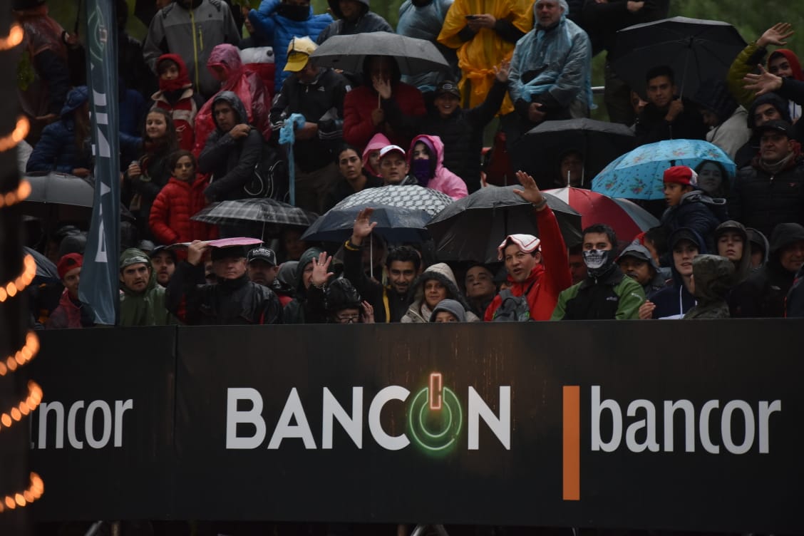 Bajo la lluvia, se corrió el primer tramo de esta competencia mundial en Carlos Paz. Foto: Lucio Casalla / ElDoce.tv