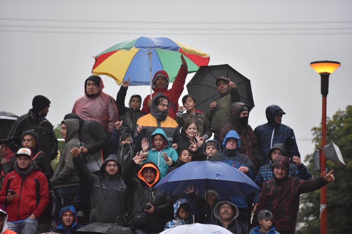 Bajo la lluvia, se corrió el primer tramo de esta competencia mundial en Carlos Paz. Foto: Lucio Casalla / ElDoce.tv