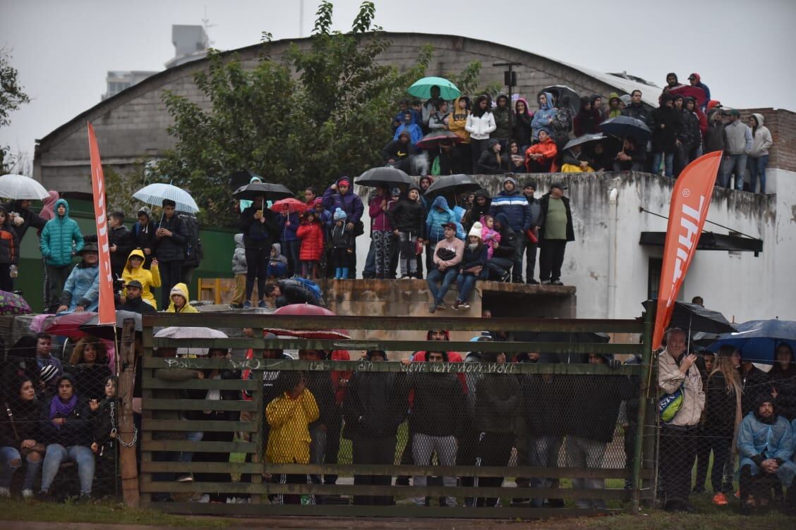 Bajo la lluvia, se corrió el primer tramo de esta competencia mundial en Carlos Paz. Foto: Lucio Casalla / ElDoce.tv