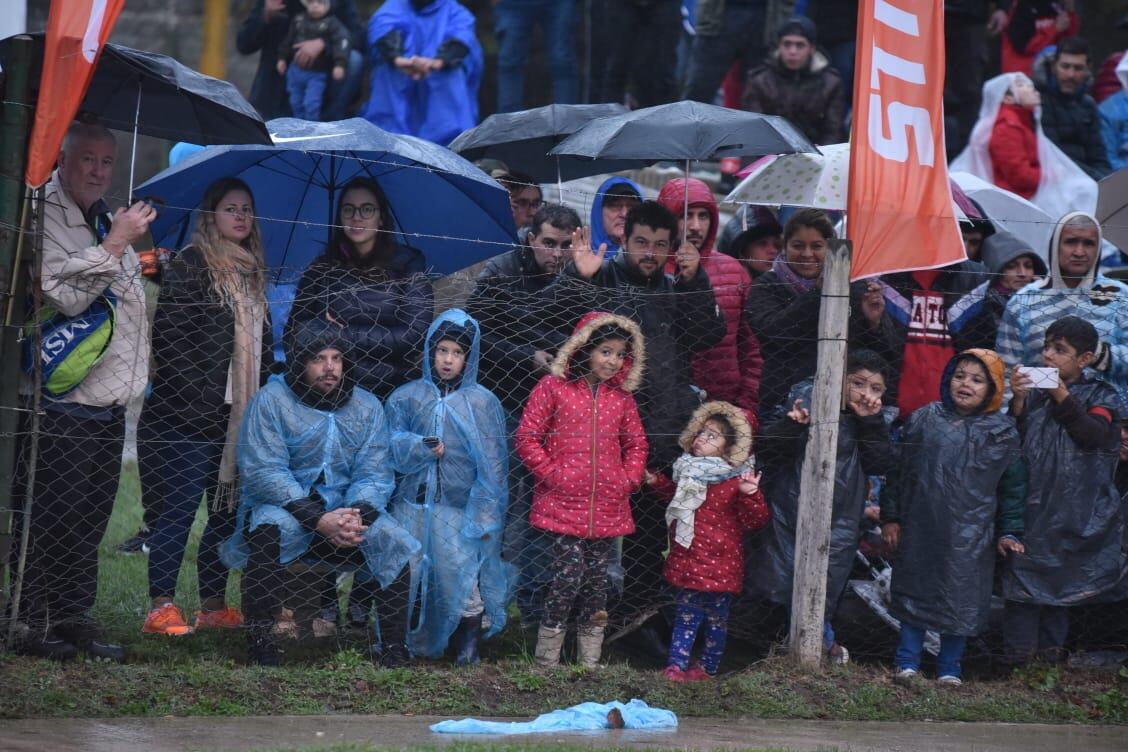 Bajo la lluvia, se corrió el primer tramo de esta competencia mundial en Carlos Paz. Foto: Lucio Casalla / ElDoce.tv