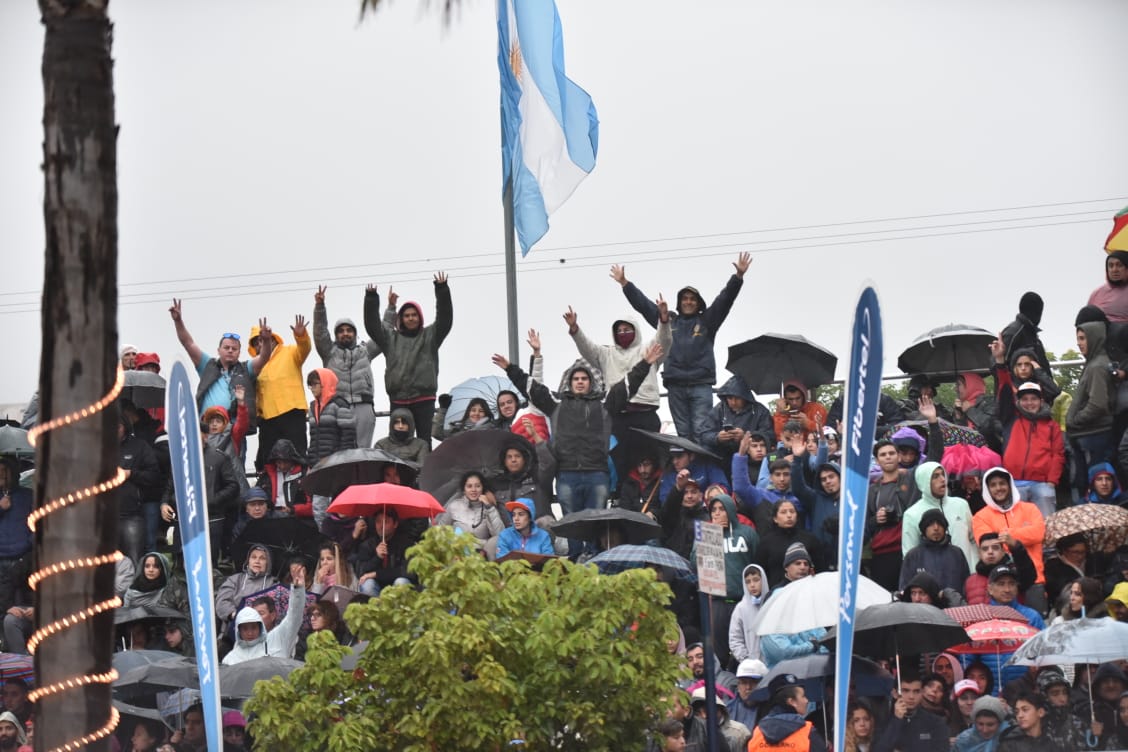 Bajo la lluvia, se corrió el primer tramo de esta competencia mundial en Carlos Paz. Foto: Lucio Casalla / ElDoce.tv