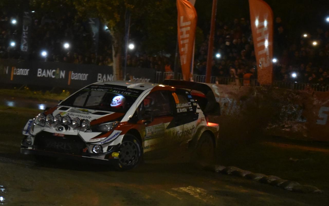 Bajo la lluvia, se corrió el primer tramo de esta competencia mundial en Carlos Paz. Foto: Lucio Casalla / ElDoce.tv