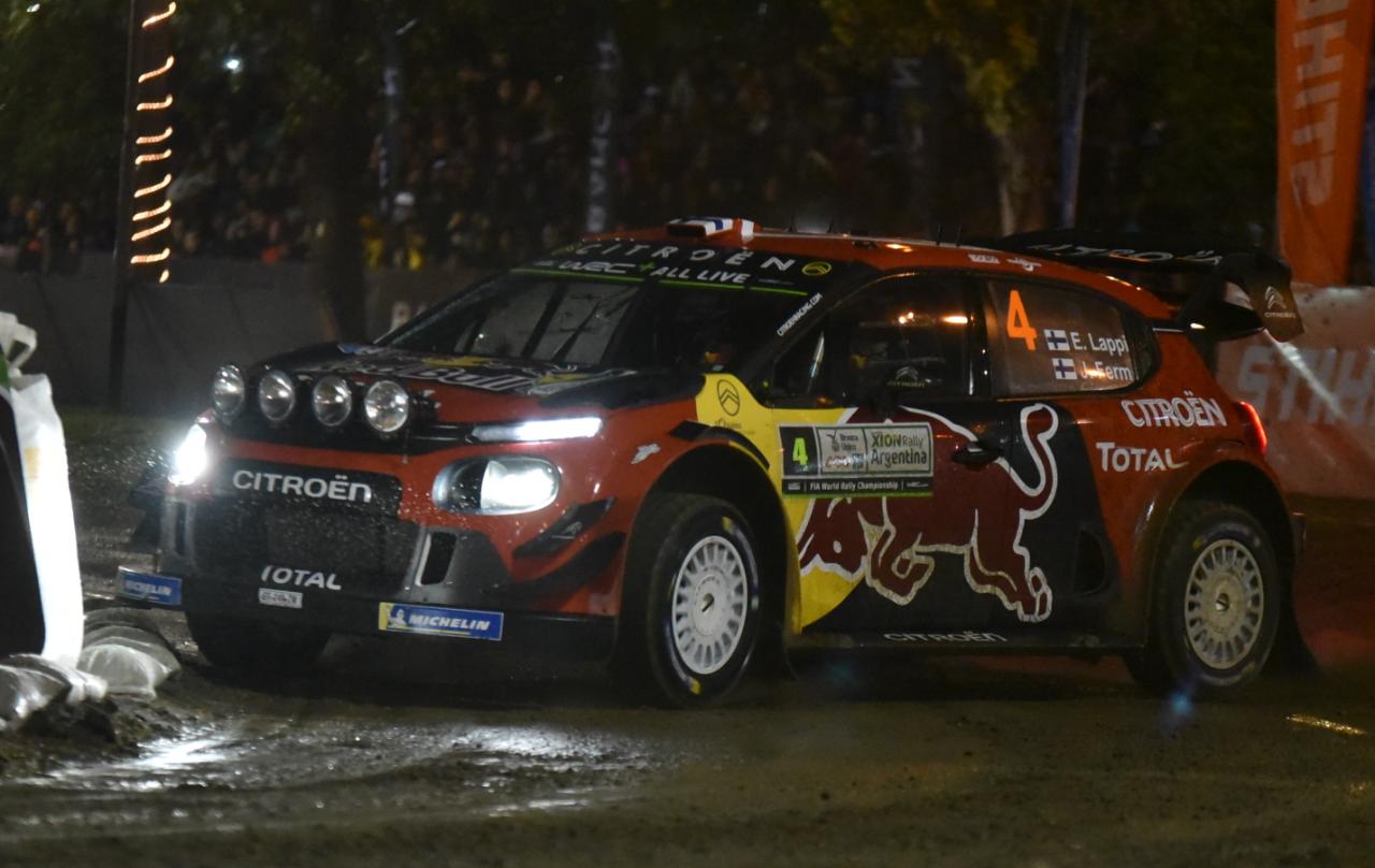 Bajo la lluvia, se corrió el primer tramo de esta competencia mundial en Carlos Paz. Foto: Lucio Casalla / ElDoce.tv