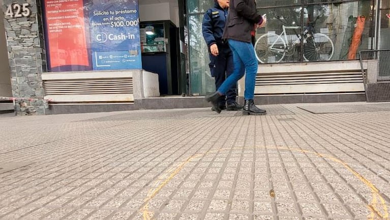 Balearon a un hombre en un robo a una financiera en Córdoba