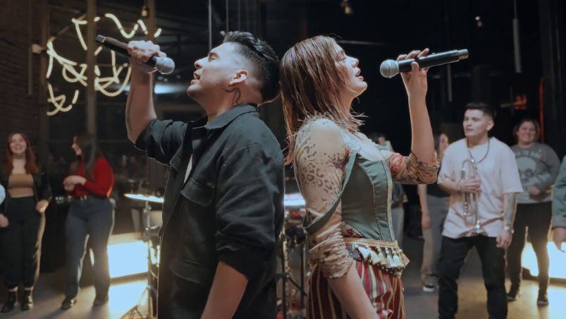 Banda XXI lanzó "Que otra cosa" junto a Natalie Pérez.