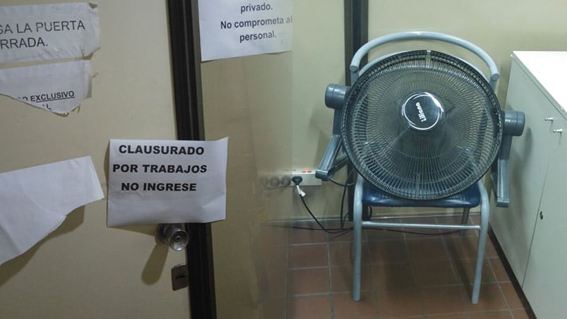 Baños clausurados y ventiladores llevados por los agentes. 