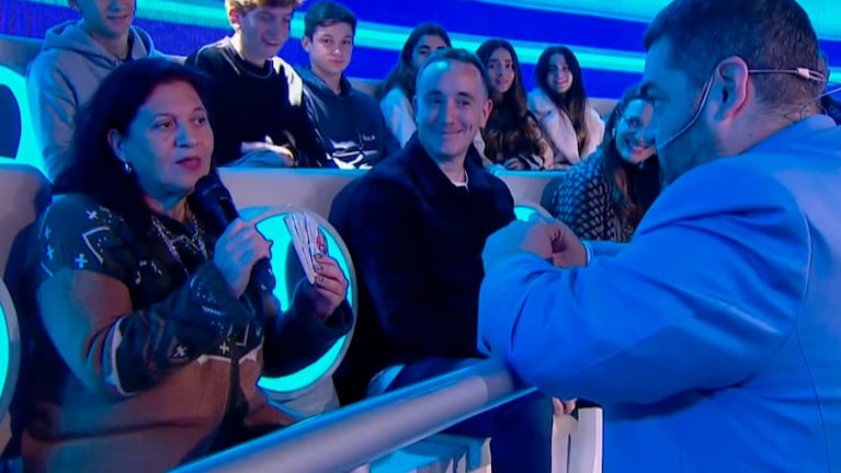Barassi se encontró con una tarotista en pleno estudio.