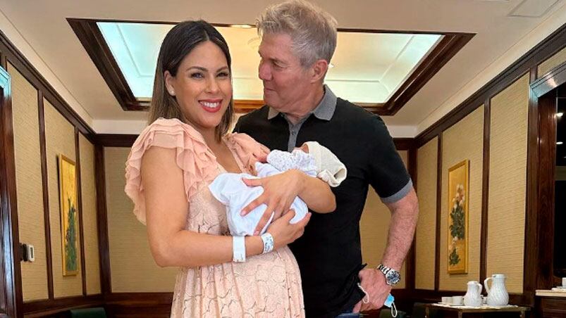 Barby Franco y Fernando Burlando con su hija Sarah.