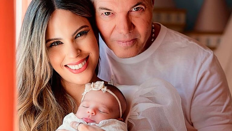 Barby Franco y Fernando Burlando con su hija Sarah.