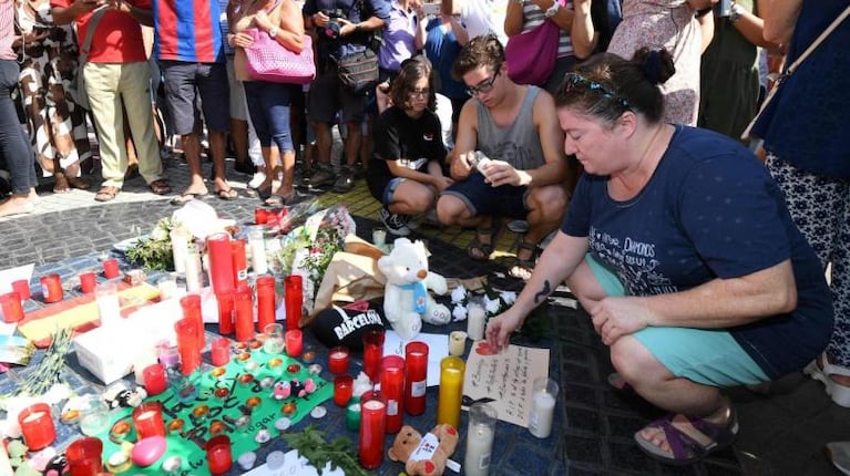 Barcelona llora a las víctimas del ataque terrorista