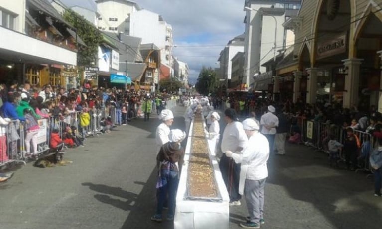 Bariloche: la barra de chocolate más larga del mundo