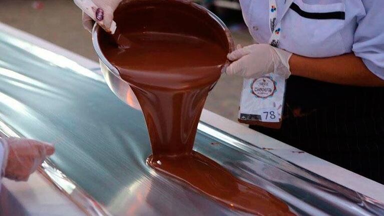 Bariloche presentó la barra de chocolate más larga del mundo