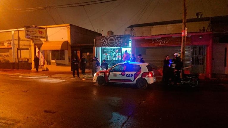 Barrio Alto Alberdi: ladrón entró a robar armado y vecinos lo enfrentaron